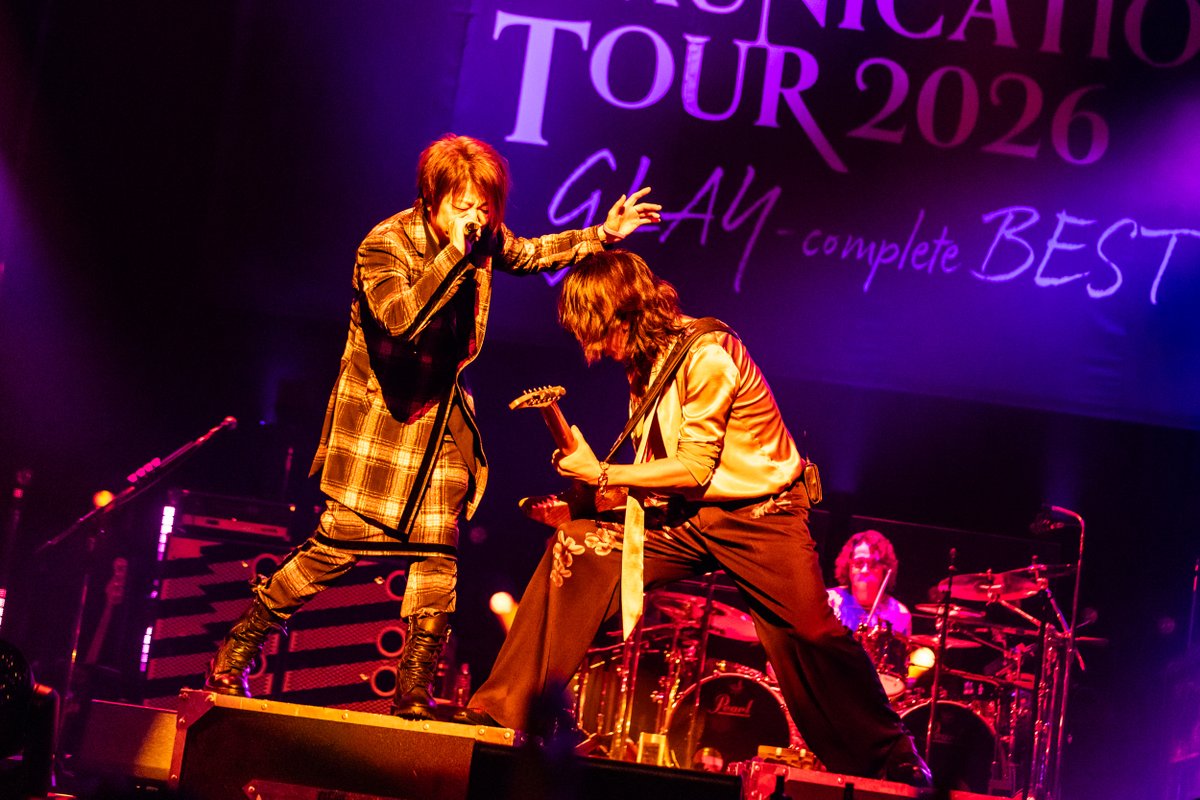 realsoundjp's tweet photo. ▬▬▬ ⚡️ GLAY ライブ写真公開 ⚡️ ▬▬▬

📷写真ギャラリーはこちら！
https://t.co/KzDV9CV3O2

📎今のGLAYが間違いなく“ベスト”ーー
ツアーで見つけた3つの意味、「汚れた英雄」が呼び起こした可能性
https://t.co/IQ0dRGg6ad

#GLAY https://t.co/ek4GFKkcFG