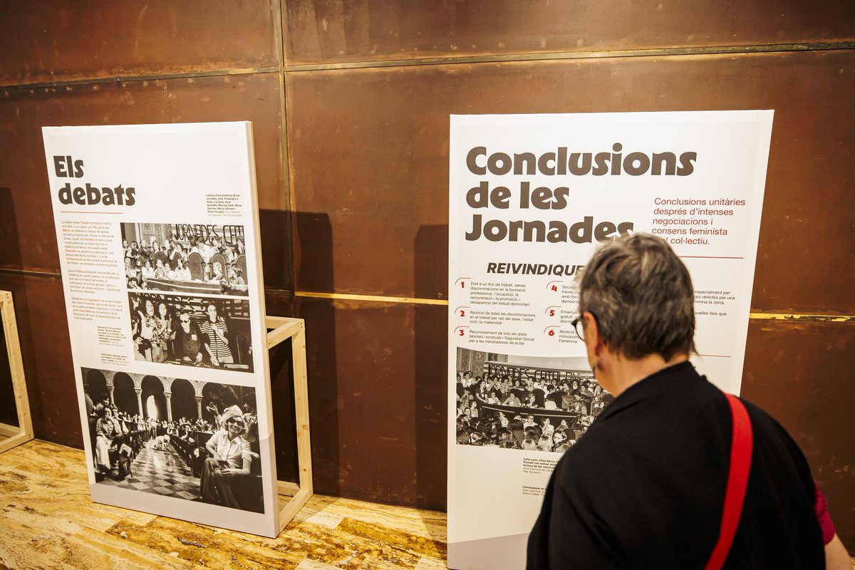 ercdiba's tweet photo. 🟣 La @diba inaugura una exposició que commemora els 50 anys de les Jornades Catalanes de la Dona

🗣 @raquel_albiol: "Reivindiquem una memòria col·lectiva que ens diu que els drets no s’adquireixen sols. El feminisme d’avui existeix gràcies a les que van obrir camí" https://t.co/qJgF2FpZyq