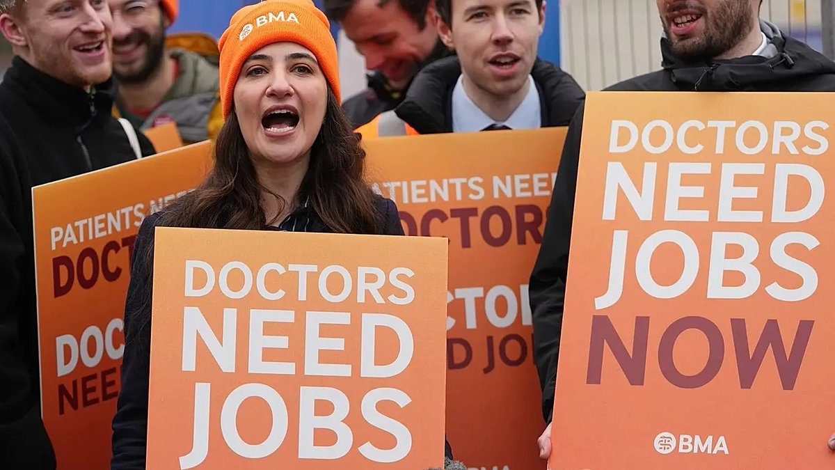 thewonkin's tweet photo. 1/4 Europe Doctor Strike

From London &amp; Madrid to Berlin, doctors across Europe are launching major strikes, warning that healthcare systems are reaching a breaking point

EUROPE DOCTORS ARE WALKING OUT

#Horizonte #EliminaçãoNaCasa #یوم_تکبیر #29MayoESP $EDEL #毎週金曜はおつピザ https://t.co/Wj6ueRsWlu