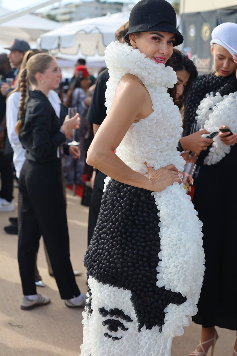ModeCaf's tweet photo. A Celebration of Fashion and Cinema
Every year, the Cannes Film Festival attracts international filmmakers, celebrities, models, and fashion icons from around the globe. This year, LA Fashion Closet  Show captured the spirit of the festival by merging high fashion with the relaxed sophistication of California-inspired beach culture.
Photo crédit studio0610 & Café de la mode https://t.co/E5p66JyA3j 
#cannes #fashion #fashionstylist #couture #FW2026 #spring2026couture #LA Fashion Closet