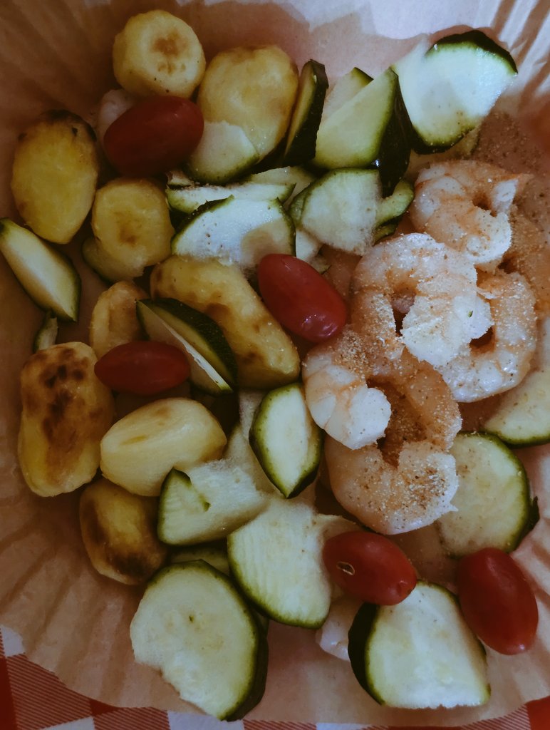 GuidoRavaz's tweet photo. Pranzo in anticipo #workindday https://t.co/LBV1PtlyX4