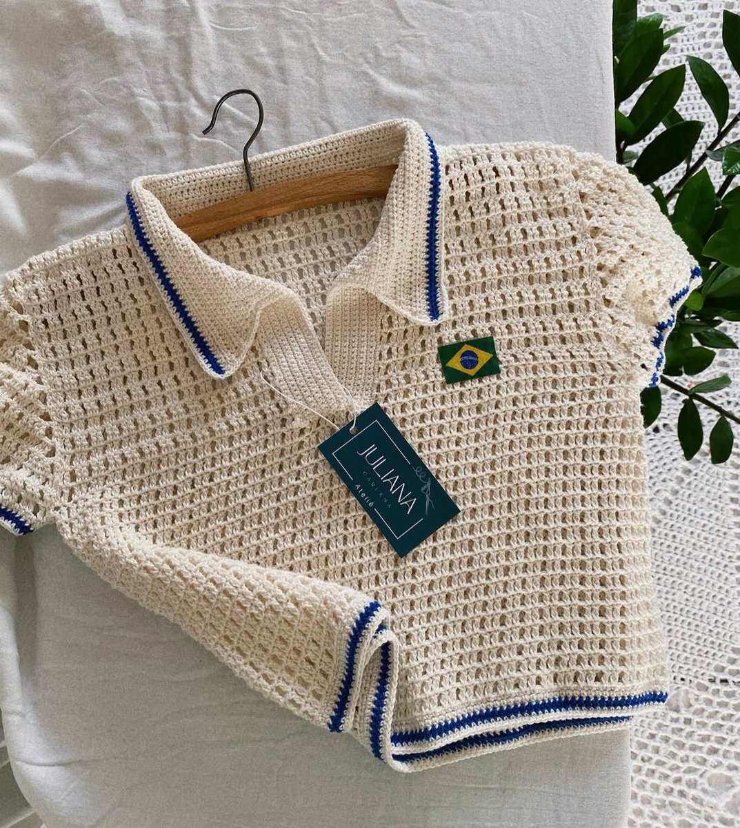 xheleninha's tweet photo. mdss tô encantada com esse blusinha de tricô do brasil https://t.co/uo2KV6UOpa