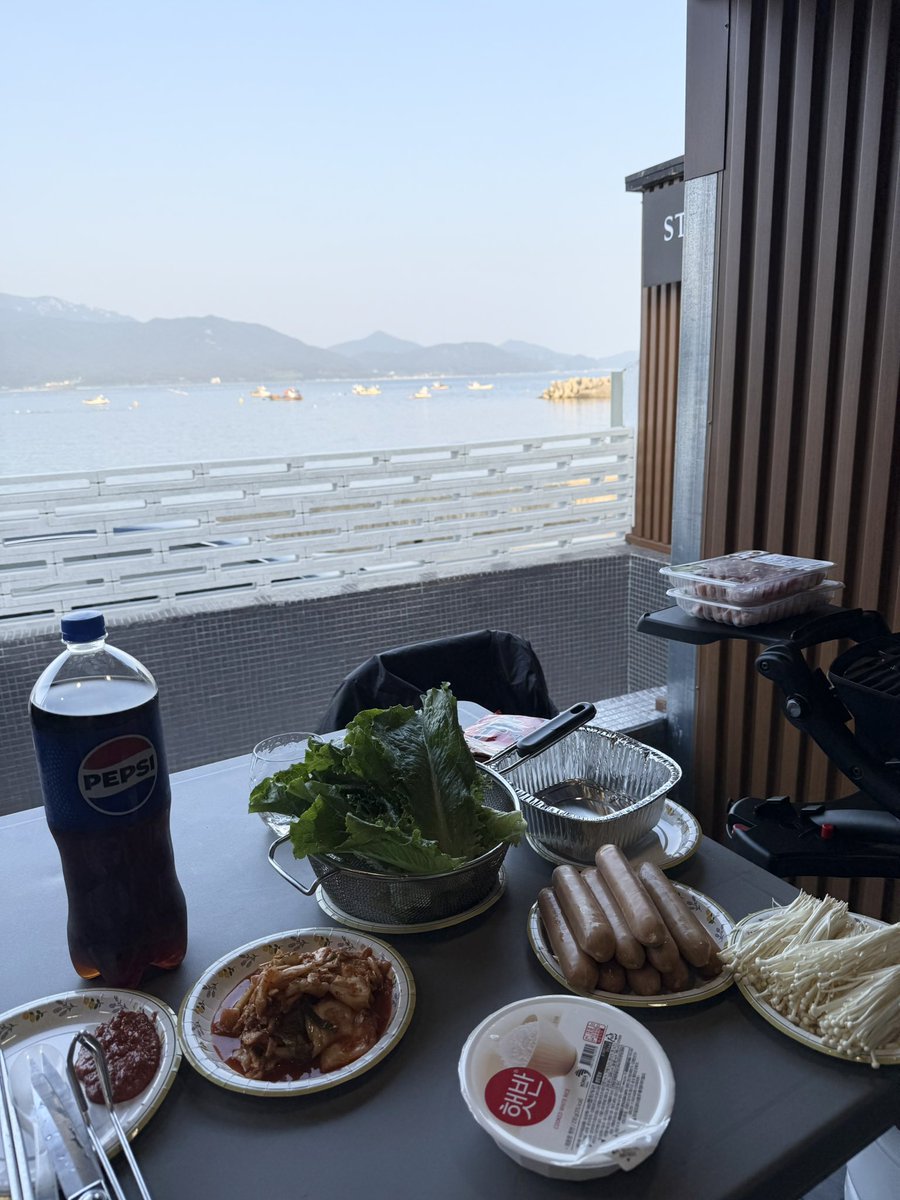 wjswnwhdk's tweet photo. 놀랍게도 혼밥벱큡 https://t.co/aBSoMzDeK3