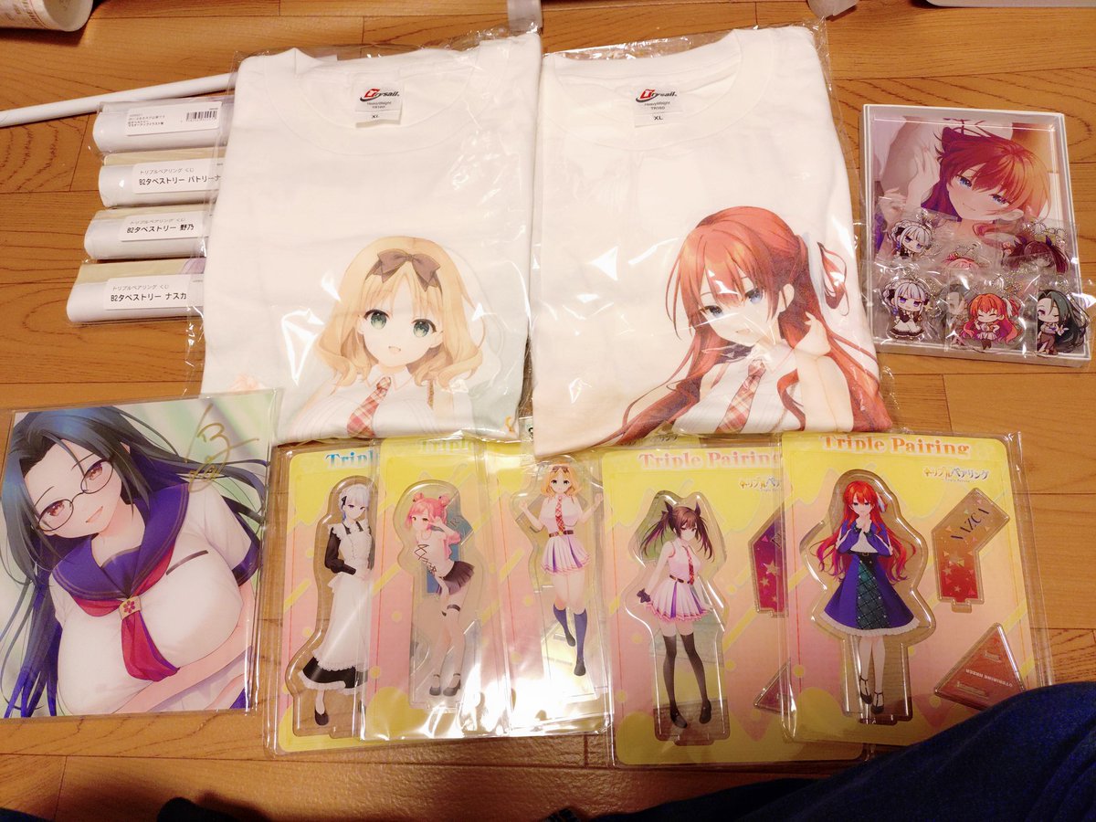 RRkyaro's tweet photo. トリプルペアリング　サイン会参加してました〜！
くじも50のセット買ったら
等身大パネルが当たったw
持って帰るの大変だった… https://t.co/YhH473xIi5