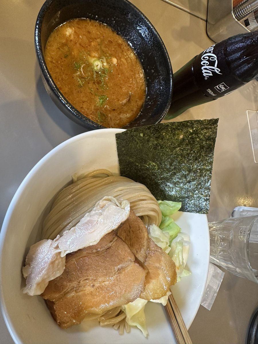 Junbin_ow's tweet photo. 日本はとても楽しかったです~🇯🇵🇯🇵 https://t.co/16YsOep7wq