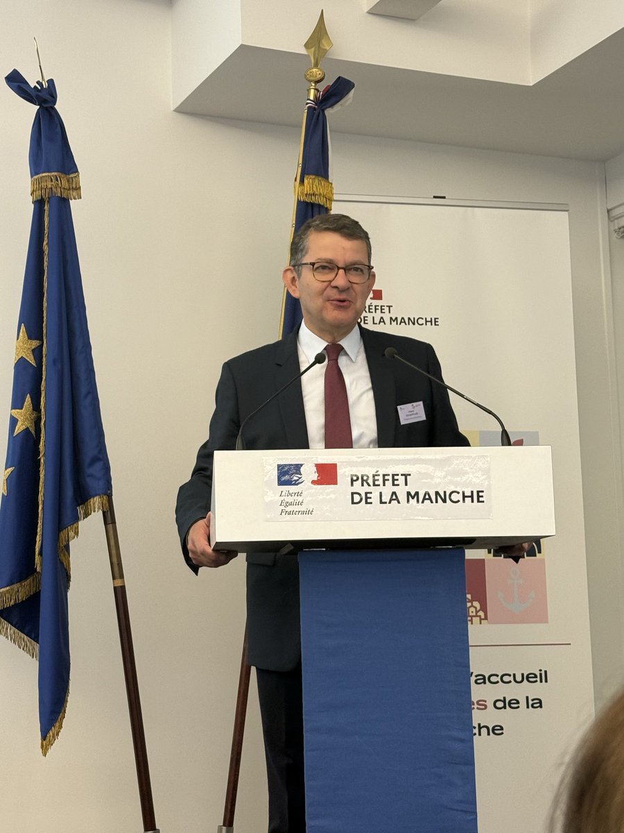 DMARGUERITTE's tweet photo. 🇫🇷 Journée d’accueil des Maires de la Manche en préfecture.

Les maires sont les visages de la République au service des habitants et sont les premiers acteurs de la proximité au quotidien. 

Notre rôle de sénateur est d’accompagner les élus, de remonter les difficultés de l’exercice de la fonction et de mettre en lien les différents acteurs pour faciliter la réalisation des projets.