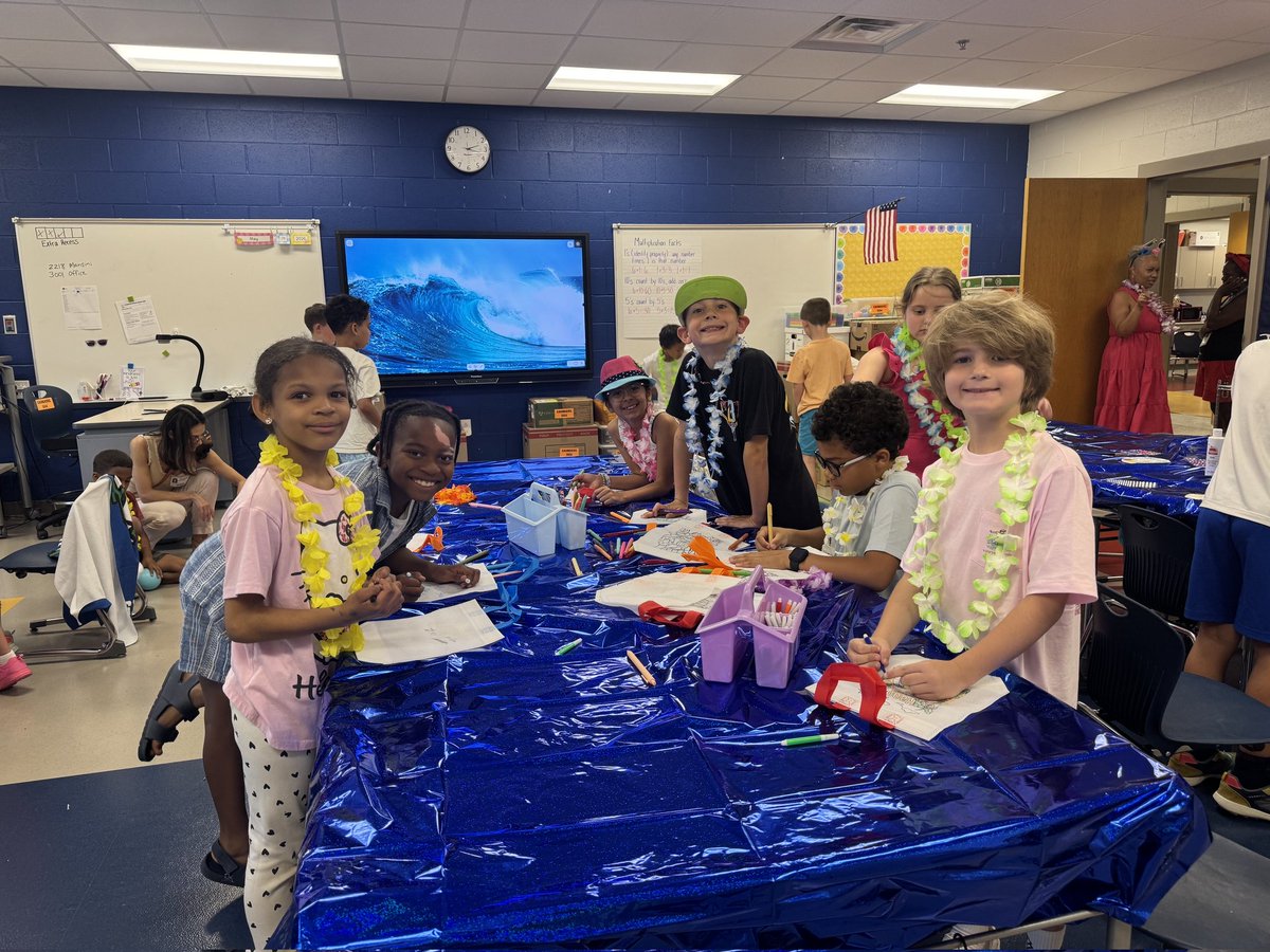 jsaunders2nd's tweet photo. Beach Party Success! #MrsSaundersScholars #hawksSOARtogether #oneccps @OldHundredES https://t.co/sFQSzuDyOe