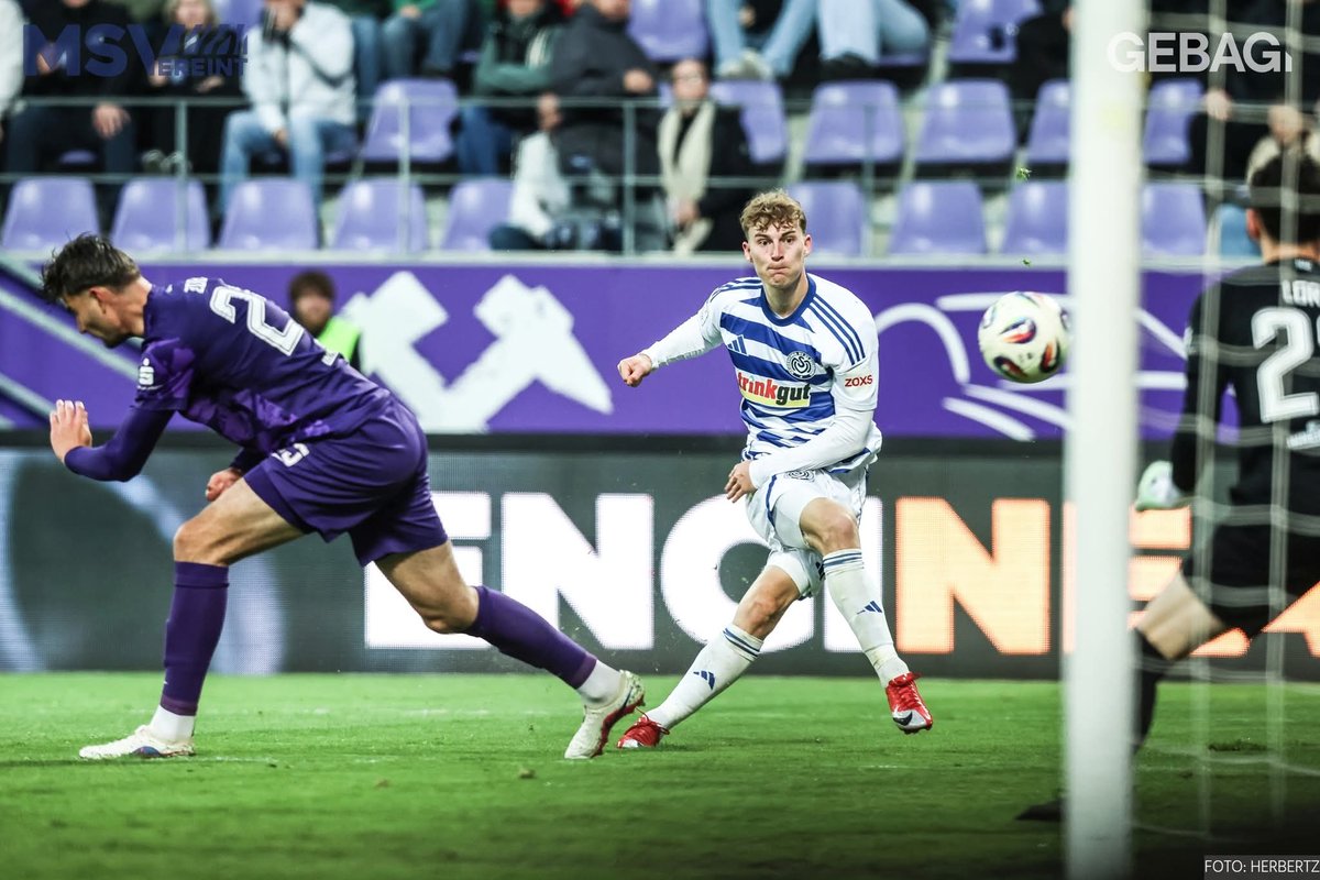 az_msv's tweet photo. Dominik Koter Duysburqda qalacaq. İcarə müddəti bitmiş hücumçu MSV ilə birdəfəlik müqavilə imzalayıb.

#nurderMSV #DominikKother https://t.co/UZTb4Fs7jC