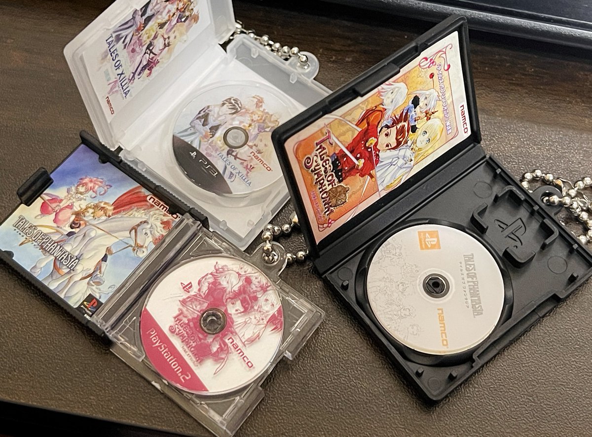 nancykittyU's tweet photo. 私がよくやるパッケージと中のディスクが一致しないを再現できて嬉しい https://t.co/kLCtbp5uJR