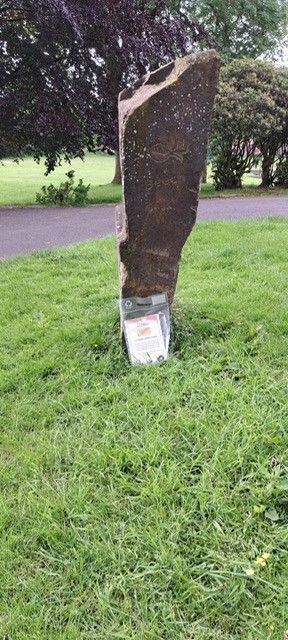 RochdaleLibrary's tweet photo. 📖 Are you ready for our last location of the day? There are now 2 books waiting to be found in Balderstone Park. Happy Hunting!!🕵️‍♀️ 
#Lookforabook https://t.co/6x5BFOrDoR