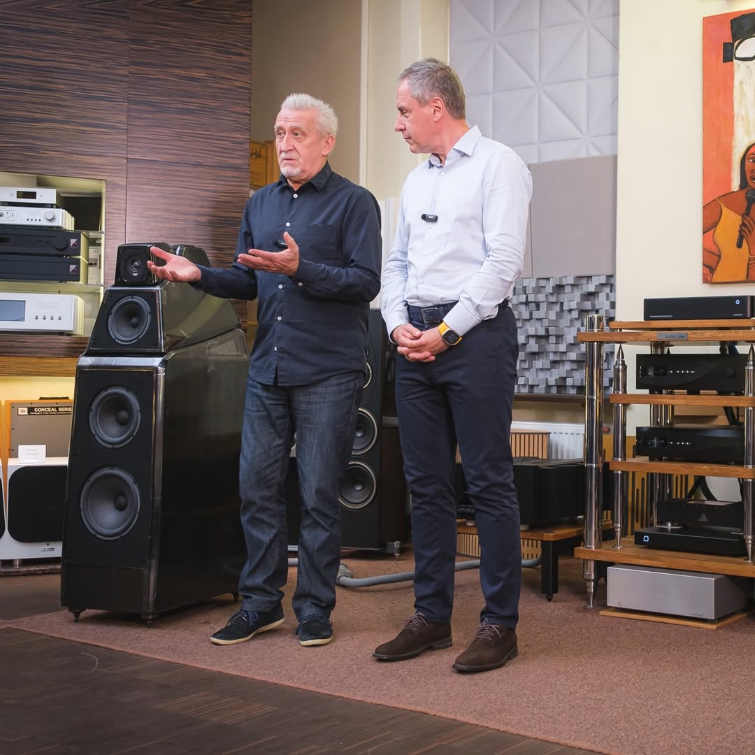 dCSonlythemusic's tweet photo. #dCSVivaldi APEX in the listening room at Hi-Fi Studio Bielsko-Biała, #Poland, alongside @WilsonAudio loudspeakers & Gryphon Audio Designs monoblocks...
Head to https://t.co/unPCVX7iwO to get in touch & hear this system for yourself in #BielskoBiała https://t.co/PL0dPMF2Gz