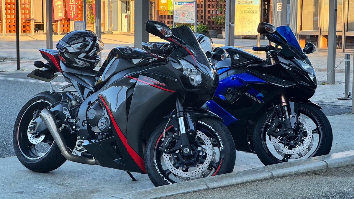 FlyingSunClub's tweet photo. 今日は授業終わりに朽木までかるーくツーリング🏍
後輩がSC59を買ってきたというのでちょっとだけ試乗させていただきました！
こりゃええバイクですね…🤭 https://t.co/mtuuMScDpG