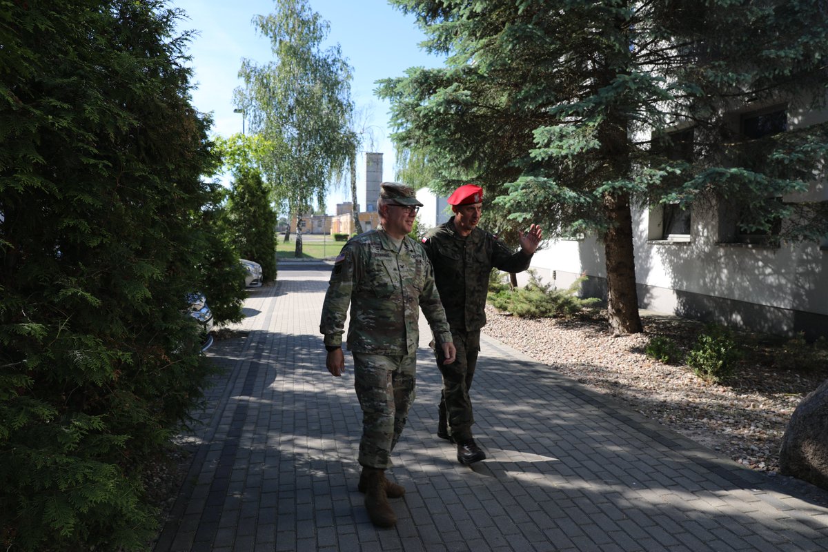 MP_CoE's tweet photo. We were honored to host Provost Marshal Colonel Richard Stearns from Joint Force Command Norfolk (JFC Norfolk) @JFCNorfolk  at the NATO Military Police Centre of Excellence. We sincerely appreciate the visit and look forward to further strengthening our professional cooperation! https://t.co/YKFY3Vvo2B