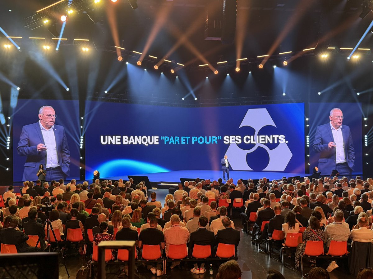 MANCANETAlex's tweet photo. Fier de participer à #Strasbourg, 🇪🇺 à l’Assemblée G. de la Fédération centre est de @CreditMutuelAF 

Un temps fort du mutualisme réunissant plus de 6 000 participants, avec l’intervention de @MartinSchulz, et @BaalDaniel des valeurs d’engagement de solidarité et de proximité https://t.co/egSHg40nfJ