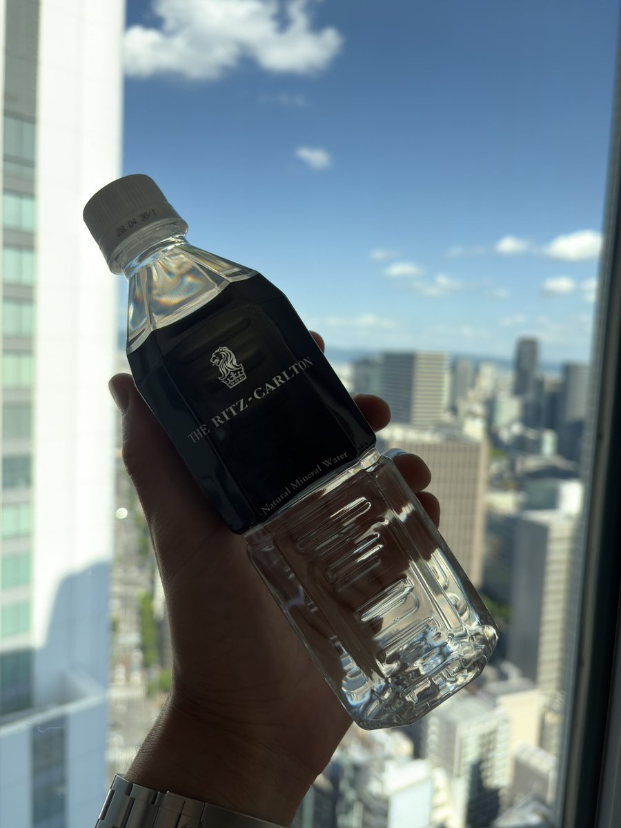 TaroMano1's tweet photo. 高いたかーい宿 https://t.co/P33vbwTW4K