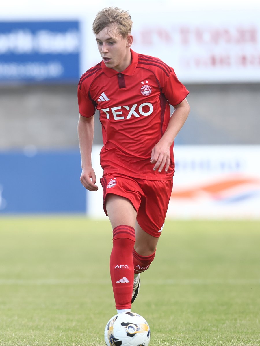 AberdeenFC's tweet photo. Joseph Teasdale and Dylan Ross are the latest Aberdeen Development Players to agree new contracts 🤝

🔗 https://t.co/8rTV0EZPcu https://t.co/g1CS0Aono7