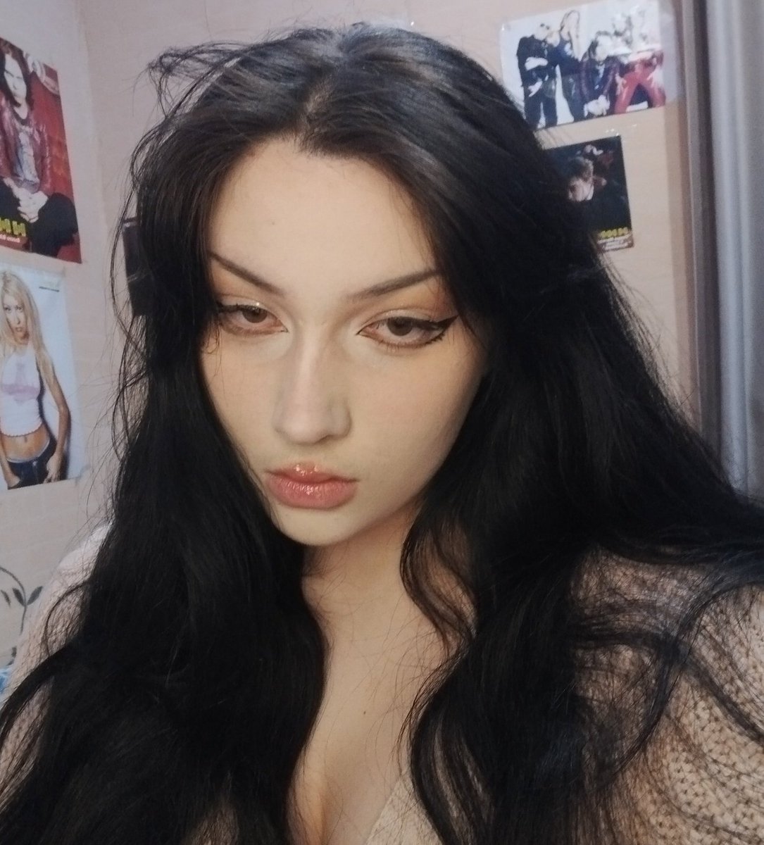 Velourgeist's tweet photo. 17лет/27лет 
Это жесть https://t.co/HzrKqH8qAF