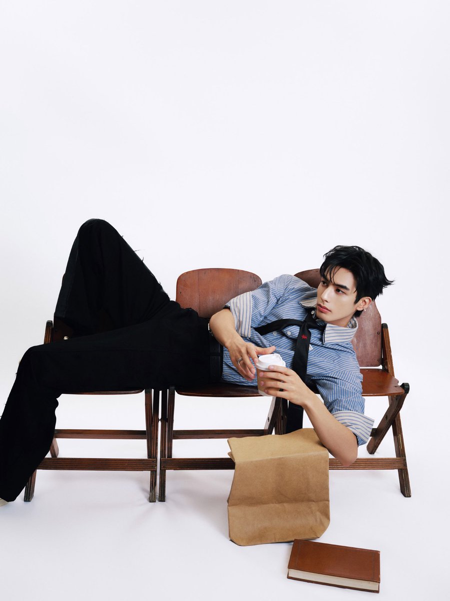 SWL99_update's tweet photo. [260529]

Studio Weibo Update

✈️ Freeplus Brand Ambassador #SongWeilong

Set off together with  freeplus brand ambassador Song Weilong to explore your “innate strength.”

“Let flowers bloom as flowers, let trees grow as trees, and let yourself become who you truly are.”

Believe in the power of natural talent.

#宋威龙

1/4
