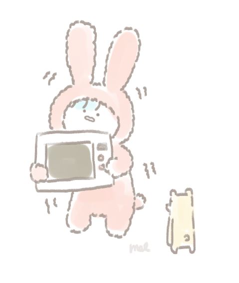 mol1331's tweet photo. まだいけると思って、祖母宅のレンジとテレビを運ぶお手伝いをしました🫠運んでるときから思っていたのですが、なんか腰が痛いです🫨いけるって思っちゃダメですね https://t.co/WEvAIWIKAj