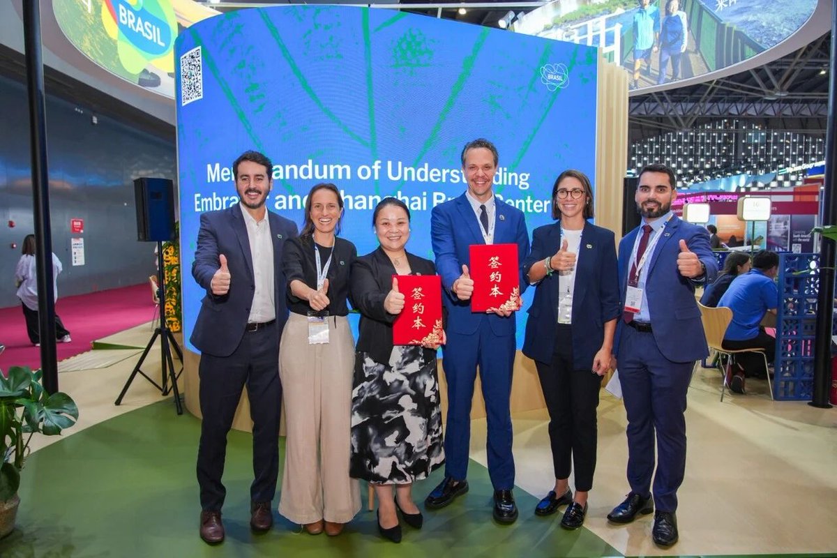 SHYangpu's tweet photo. Que alegria!🎉The rhythm of samba🇧🇷 just met the pulse of Yangpu, as an MoU was signed on May 26 between the Brazil Center in Yangpu district and @EmbraturBrasil during the @ITB_China tourism expo to advance culture and tourism cooperation. 

@MTurismo @EmbaixadaChina @BrazilEmbChina @BrasilXangai