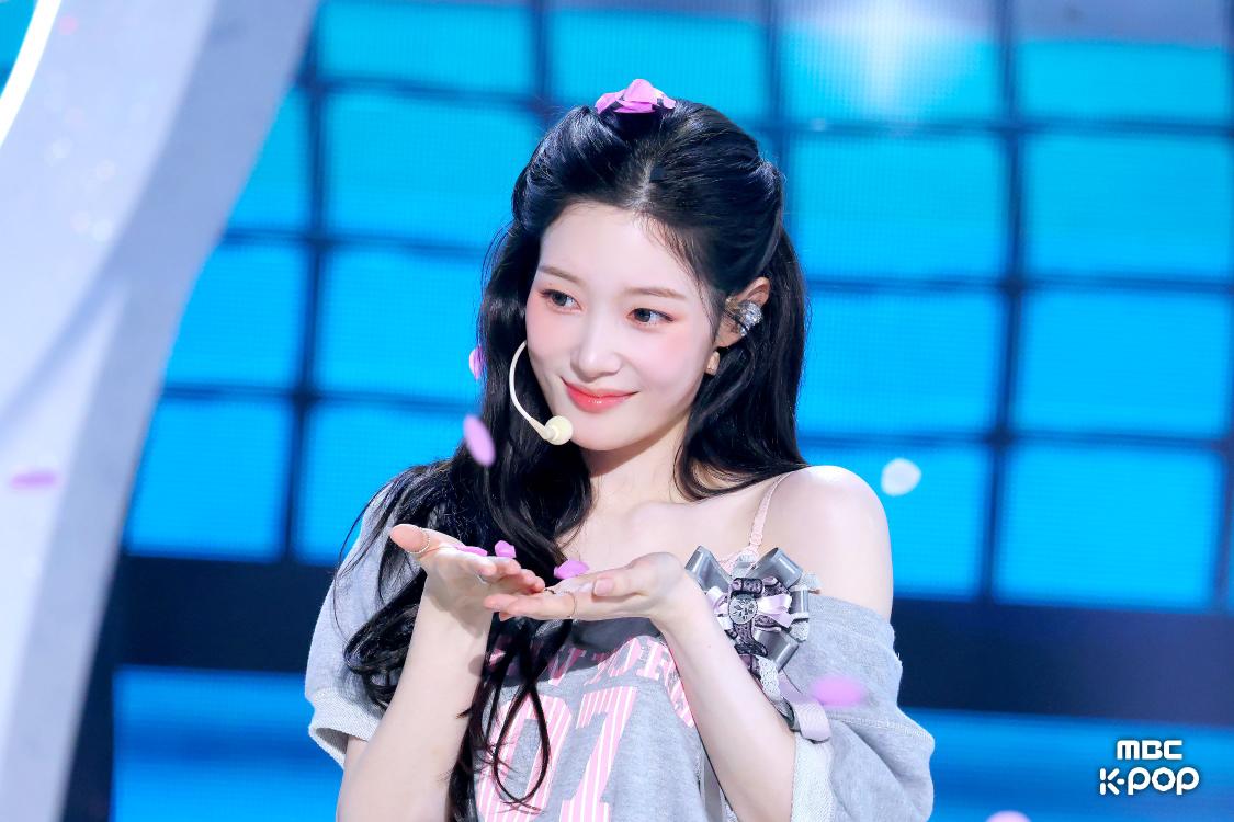 jung chaeyeon files tweet media