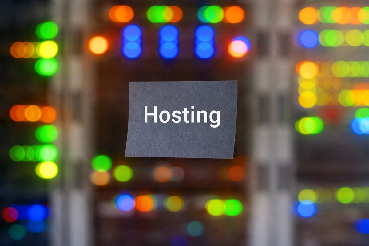 mpex_de's tweet photo. Mai-Sonne rein, Sicherheitslücken raus!☀️ Alte Daten löschen  🔒Sicherheitsupdates checken ⚡Server-Performance optimieren. Wir machen  eure Hosting-Umgebung fit für das neue Quartal.💪 #ITService #Hosting  #Cybersecurity https://t.co/smnwO5Kj7g