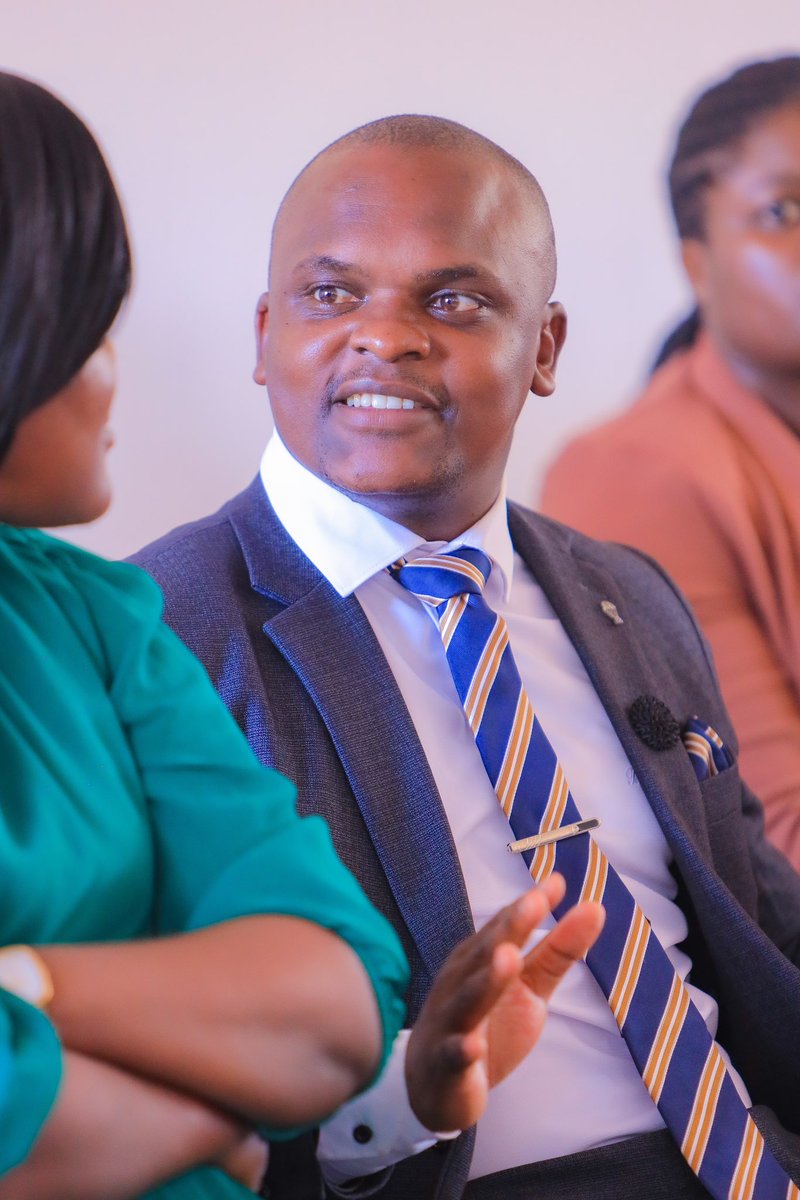 SsejjengoFrank's tweet photo. Honored to have attended the swearing-in ceremony at Kyengera Town Council @KyengeraC   yesterday. Congratulations to all the leaders who officially took oath to serve the people with integrity, commitment, and accountability. Wishing you a successful term filled with …… 1/2 https://t.co/GntF7g3QYg