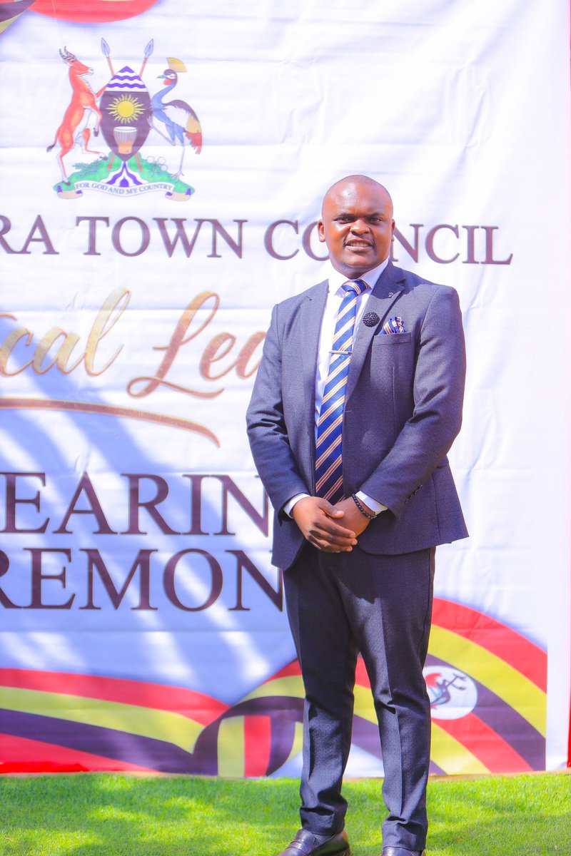 SsejjengoFrank's tweet photo. Honored to have attended the swearing-in ceremony at Kyengera Town Council @KyengeraC   yesterday. Congratulations to all the leaders who officially took oath to serve the people with integrity, commitment, and accountability. Wishing you a successful term filled with …… 1/2 https://t.co/GntF7g3QYg