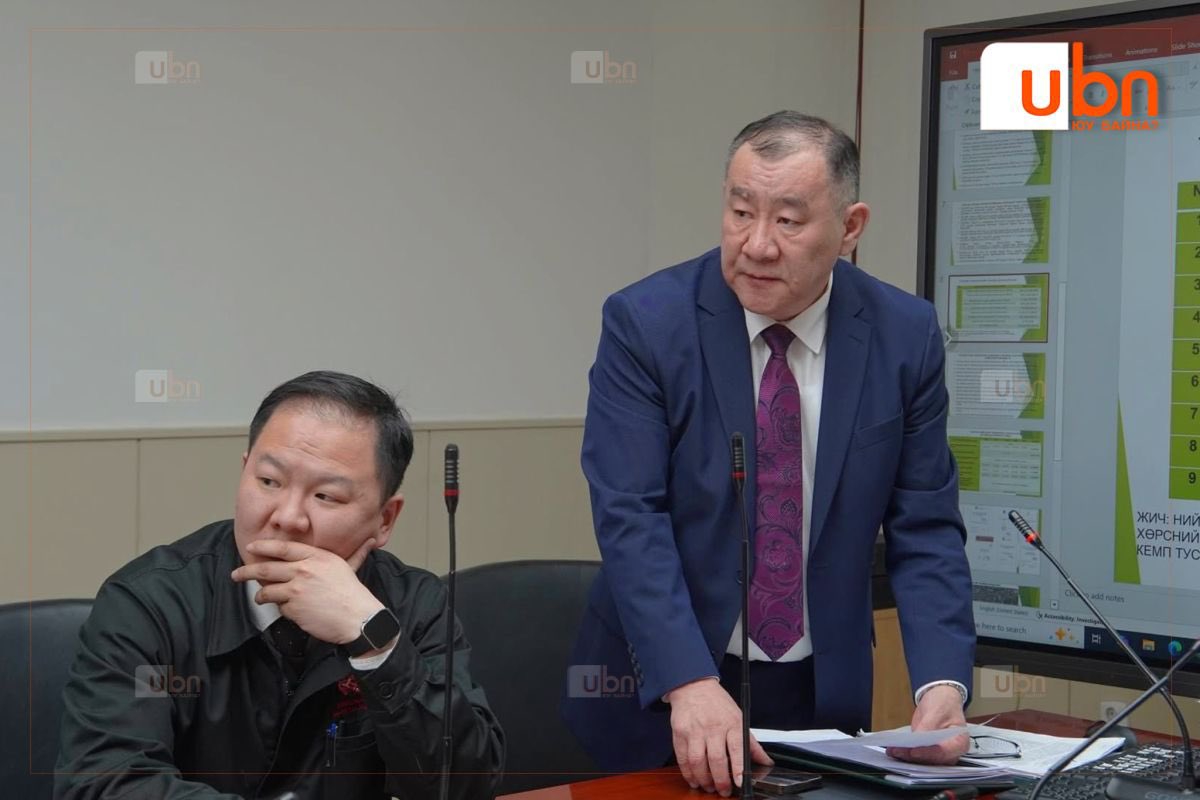 LutochirT's tweet photo. Энэ хүн чинь БОУАӨЯам @MECCMongolia дээр Нямбаатарын эрх ашгийг төлөөлж суудаг хүн байхаа? Урд нь цагдаа байсан гэл үү? Хүн дарамталж таашаал авдаг гаж донтой новш байна.
Нянбао хулгайгаа хаацайлахын тулд нийслэлийг бүхэлд нь цагдаагийн хуаран болгосон доо.. https://t.co/aZDgbVvDbC