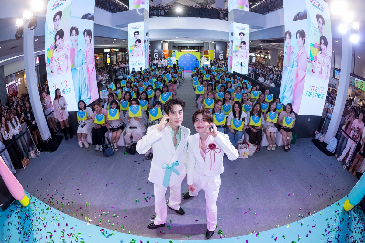 SiamrathNews24's tweet photo. Elite Care ควงคู่พรีเซนเตอร์ “เติ้ล-เฟิร์สวัน” เสิร์ฟฟินให้ ‘ด้อมติดฝน’ ฉลองครบรอบ 3 ปีสุดปัง!

https://t.co/iqIHsitzTj 

#siamrath #EliteCare #อีลิทแคร์ #EliteCarexTleFirstone #เคลียร์หน้าให้คลีน #โฟมล้างหน้า #เติ้ลเฟิร์สวัน #TleFirstone #ติดฝน #siamrathonline https://t.co/BkHM8MFOls