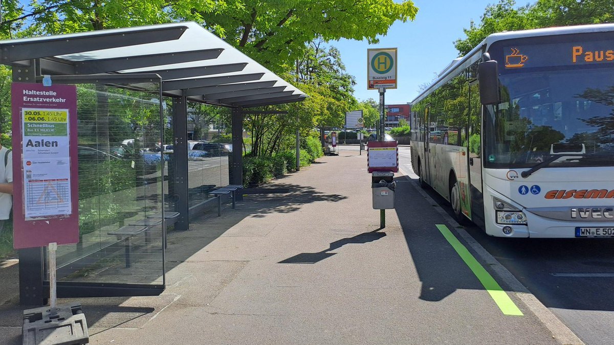 SBahn_Stuttgart's tweet photo. ℹ️Bitte beachtet:
#Waiblingen: Abfahrten von Pos. 10, 11 und 12. #Schorndorf: alle Abfahrten von der #Grabenstraße. #StettenBeinstein: neue dauerhafte Haltestelle #Metzgeräcker.
Haltestellen in #StettenBeinstein, #Geradstetten, #Weiler(Rems) liegen nicht direkt am Bahnhof. https://t.co/SO3hbOOjV0