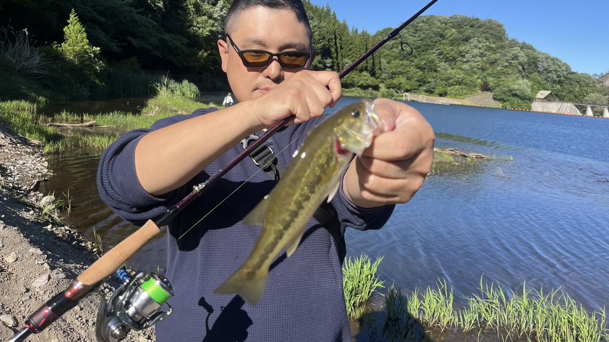 iosfactory's tweet photo. 今日はエリアのお客様
アジングとバス釣りを
してみたいと言うので
サクサクっとアテンド開始
念願のアジ、バスを
ヒットさせて大満足!
新しいジャンルを始めると
タックルも増えるけど
楽しみもいっぱい!
禁断の世界はお任せください
#iosfactory
#碓氷湖クマいるよ https://t.co/sfphs4bB95