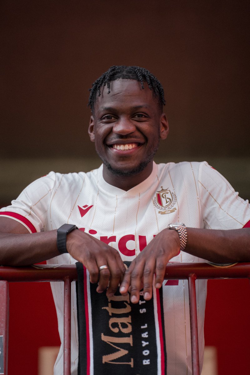 Standard_RSCL's tweet photo. L’aventure peut commencer. ❤️🤍 https://t.co/UsPRFRnsIl