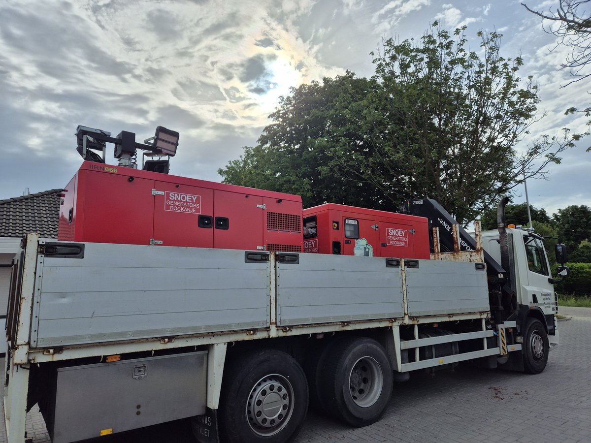 SnoeyGenerators's tweet photo. Tijdens de Rockanje Classic Races die morgen plaats vinden treft u diverse (mobiele) generatorsets van Snoey Generators Rockanje aan https://t.co/PdPnmuZ1Xf
