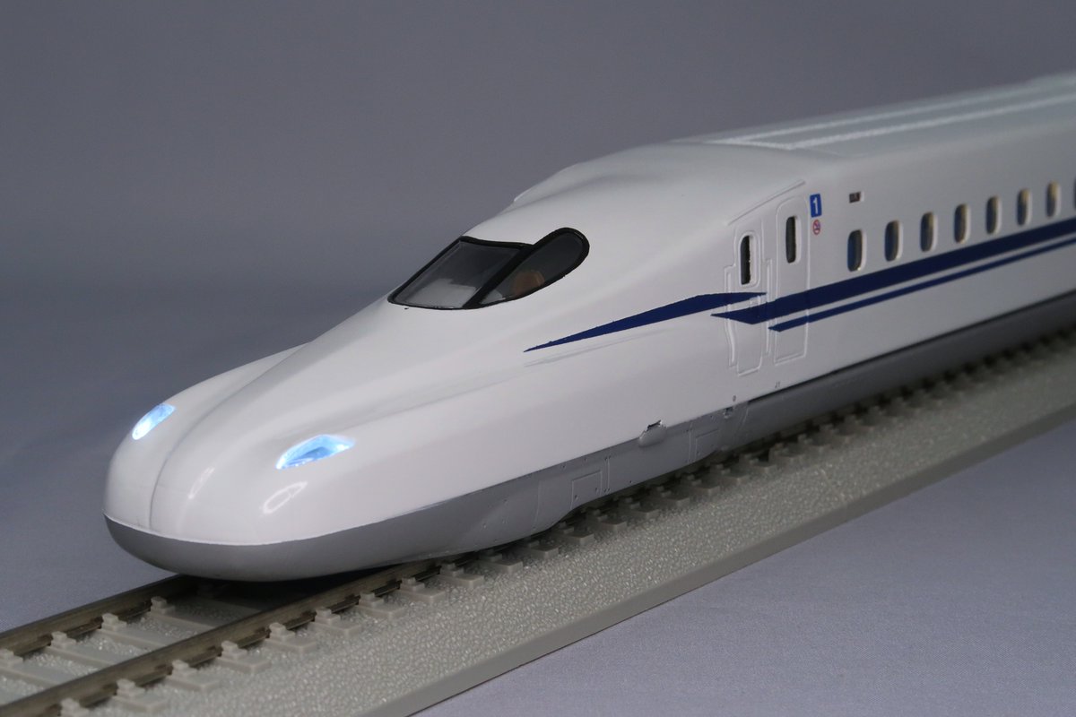 ktm_models's tweet photo. 【JR東海 N700S 1号車（743形）ディスプレイモデル】
ご要望にお応えして、N700Sの1号車をカツミ直営店限定品として製品化いたしました✨
通常品とは異なり、側面のロゴや車番などは印刷済です！
妻面連結器は、実物を再現したダミーカプラーをディスプレイ用に新規製作いたしました。
少量生産となりますので、ご検討中の方は、お早めに！！
カツミオンラインショップからもご購入いただけます👇

https://t.co/BkRsoQCLtr