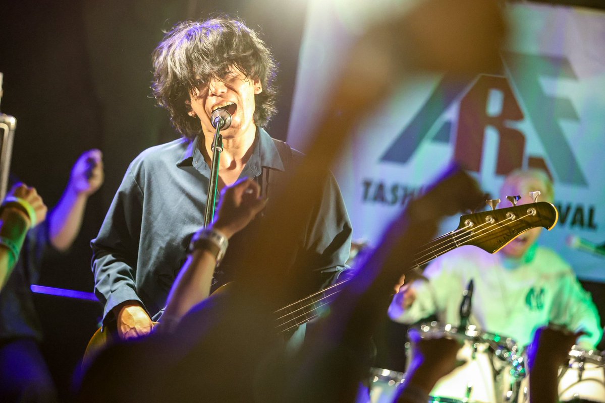 LUCKCAME's tweet photo. 【タシロックのおもひで】

05/16(土)に行われた
TASHIROCK FESTIVAL '26
のライブ写真をお届けします

インスタには別ショット🔫
も上がってますのでぜひどうぞ👀

この日はステージにたくさん人がいて
面白かったです

写真
は
恐竜
@Rex_photo_ita2 

Thanx😉 https://t.co/lXTR4CwMiu