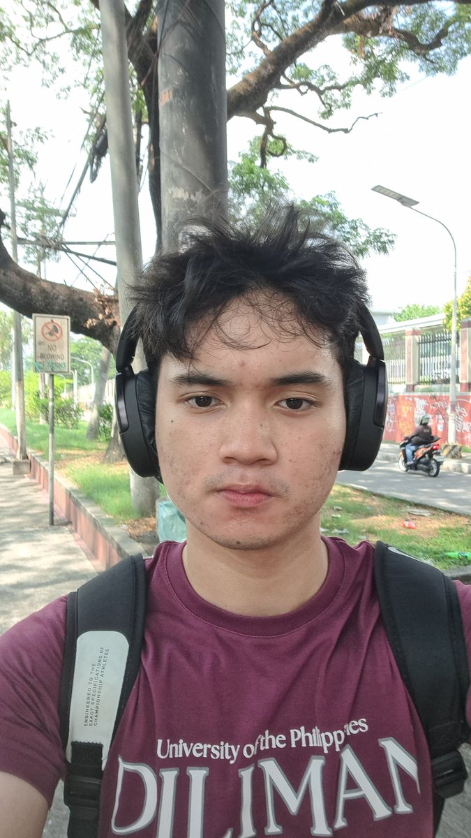 OroVernon's tweet photo. Day 1 of practicing taking selfies in public till im confident

Gonna miss waiting for a jeep under the Katip footbridge ☹️ https://t.co/YUJ9BIjk52
