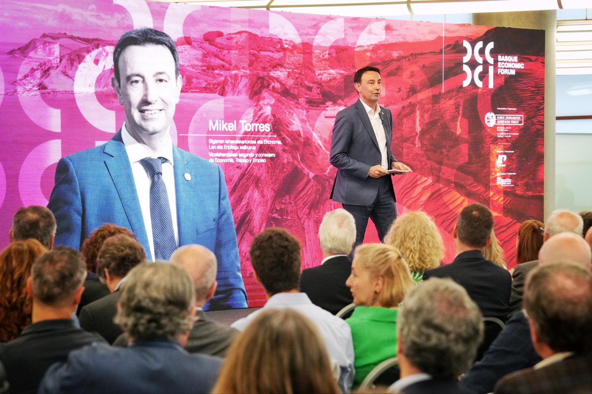 MikelTorresEJGV's tweet photo. 📊 En @Ekonomia_ejgv uno de los objetivos es bajar los grandes números a las pequeñas realidades.

🗣️ #BasqueEconomicForum nace con la ambición de ser referente en el debate económico y empresarial vasco. Un nuevo espacio de reflexión para acercar los datos a la ciudadanía. https://t.co/xY2bMngJOk