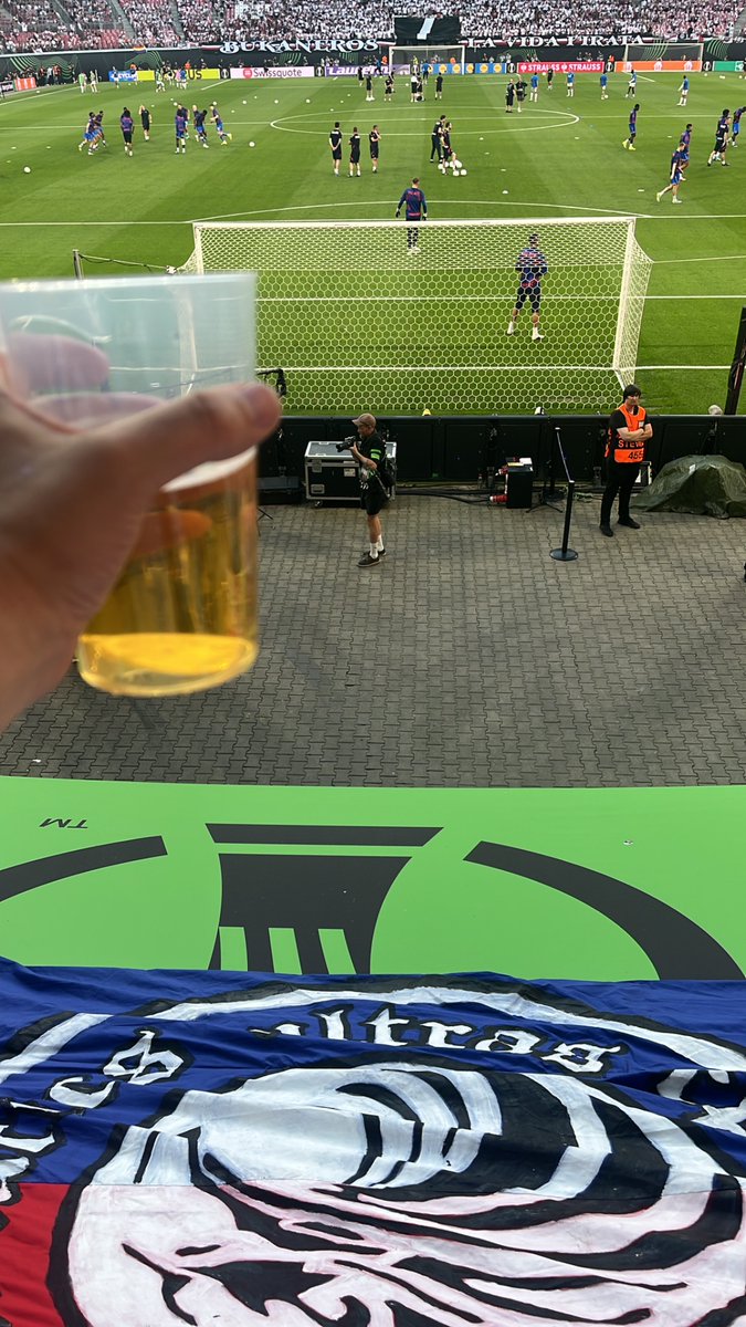 AdamFanatics05's tweet photo. Champions of Europe. Cheers! 🍻 https://t.co/ZmMa5dpYG2