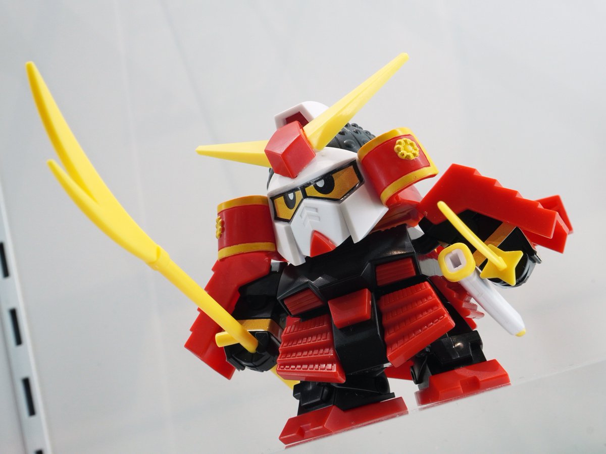 30年以上前 元祖SDガンダムワールド 剣付き 30年以上前 元祖SDガンダム