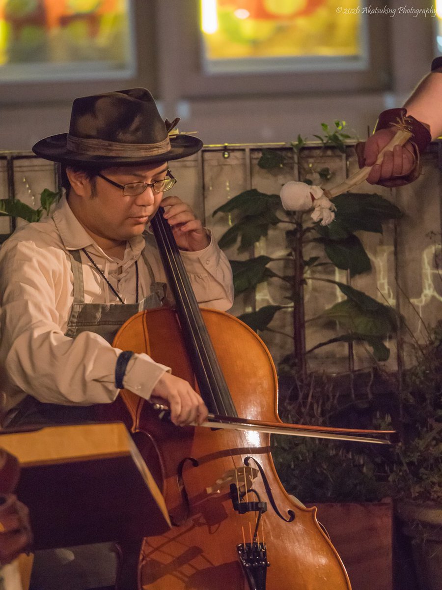 tavern_caravan's tweet photo. お客様から、先日の麦酒楽団さん主催ライブのお写真をいただきました♪
大入り満員の楽しいライブの様子が伝わりますね〜！
ありがとうございました✨️
photo／あかつきさん（@Akatsuking5） https://t.co/INKWvrlCvE