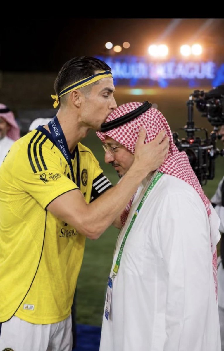 mudh147's tweet photo. @iiiib9 الكذاب يدخل النار من حقق الدوري من ذهب الى الدوون وقاله ًارجع ونعطيك الدوري وقبل راسه https://t.co/O6NJtaqtUm