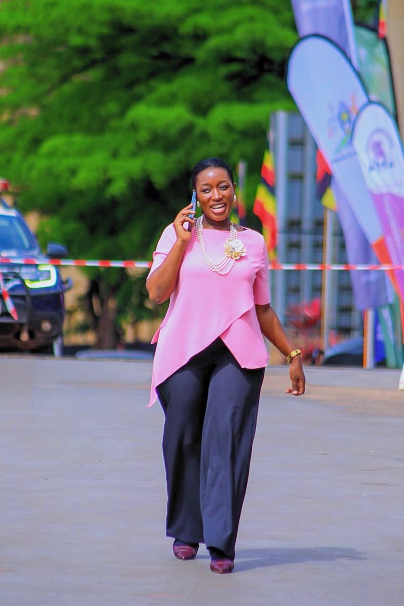 QSRocky's tweet photo. Dear @JustineNameere,
Muzzukulu wa Jjaja Museveni.
Mamito wa Papito.
Sister wa Gen MK 
Fearless voice against corruption!

"I have a solid understanding of Project Management and professional expertise in Construction Cost Management, Agricultural Market Costing, and General Cost Management down to the finest detail. Place me in the Ministry of Local Government, and I'll gladly volunteer to help deliver your SDGs during this 'No Sleep' term."