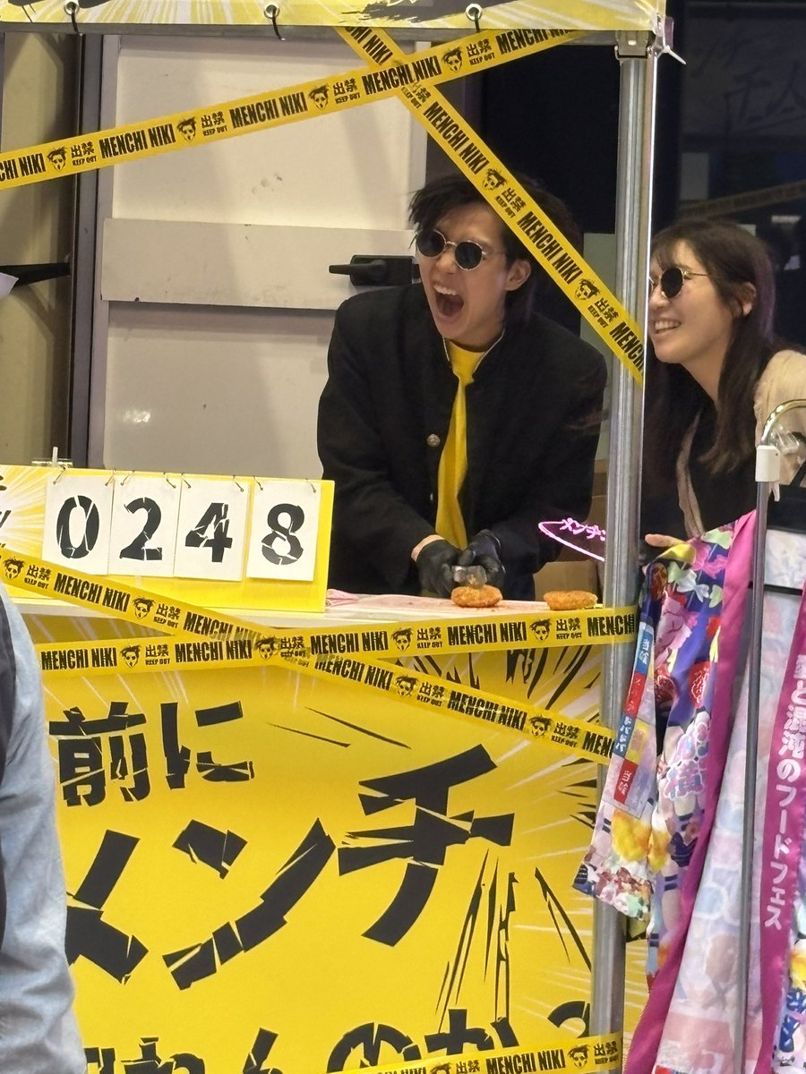 gaassuu's tweet photo. ベルサーレ秋葉原で 本日から三日間 #脳汁横丁 が開催してます！Sammyさんのチャレンジマシンや有名な #メンチニキ　などいろんなブースが出展されてますー！ https://t.co/Ck44ZhiBjr