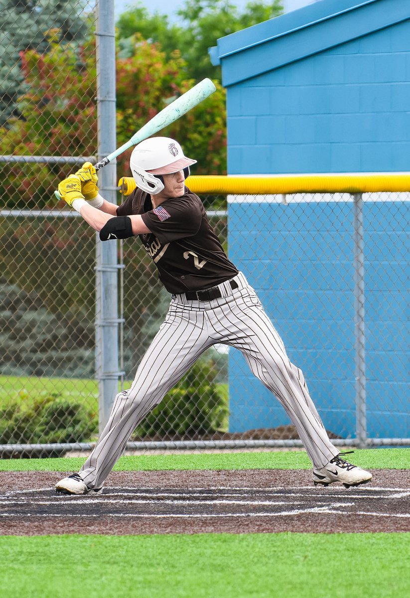 RBHS_Baseball's tweet photo. The bats were absolutely 🔥 in the District Semi @ CHCA — double digit hits, 11 RBIs, and 4 extra-base hits in just 6 innings of work. 

Ian Childress, Kyle Miller, Max DeFranco, and Terrance Todd w/ EBH

Luca DeFranco and Grayson Spears with multiple-hits https://t.co/nSEc69DEcY
