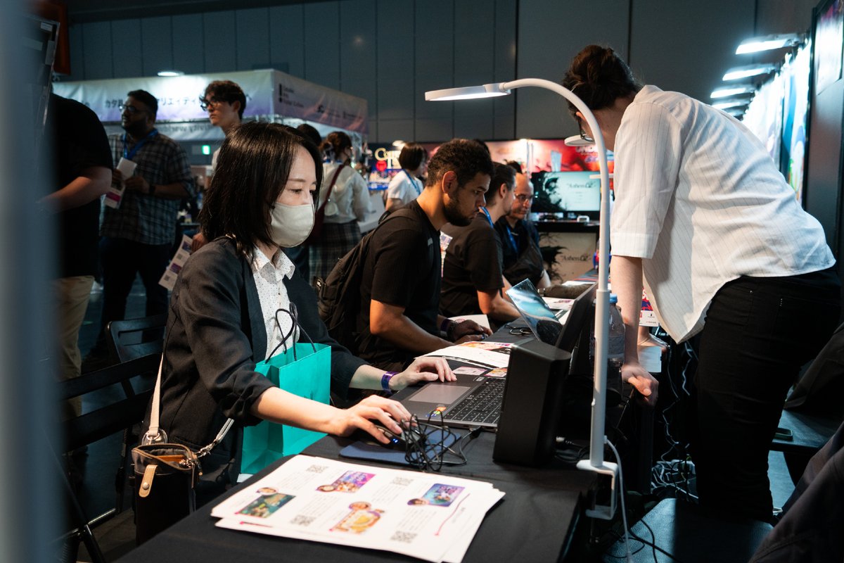 ifjapon's tweet photo. 🎮 Indie Game Lab Japon、BitSummit 2026へ！

5月22日〜24日、Indie Game Lab Japonに参加中のフランス人クリエイター4名が、東京から京都に移動し、日本最大級のインディーゲームの祭典「BitSummit 2026」に参加。

Business Dayでは関係者向けに、一般公開日には来場者向けにゲームを紹介。直接フィードバックを受け、日本のゲーム業界関係者との交流を深めました。