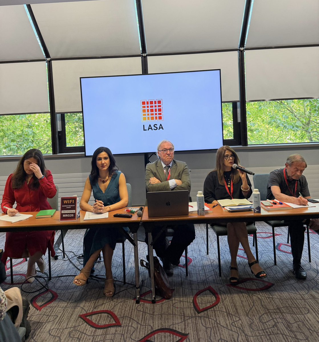mriost's tweet photo. Gran discusión sobre democracia y desarrollo en panel sobre nuevo informe @PNUDLAC “Democracias Bajo Presión” en el marco de #LASA2026 @LASAweb en Paris, junto a @MichMuschett @GerardoMunck @almudenaf y Politólogo y profesor emérito de @nyuniversity Adam Przeworski https://t.co/QyROqTnUf1