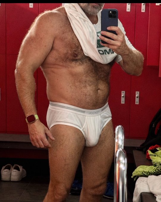 dad_bear_world's tweet photo. 🏳️‍🌈¿Cansado de Growlr? 😱Únete a la mejor aplicación gratuita para osos, papás y cazadores.🐻➡️https://t.co/3CLXOjK7SZ  Estás listo para comenzar a explorar el mundo peludo de @bearwww 
pic from @Pelolo92 https://t.co/ptoiwMG97z