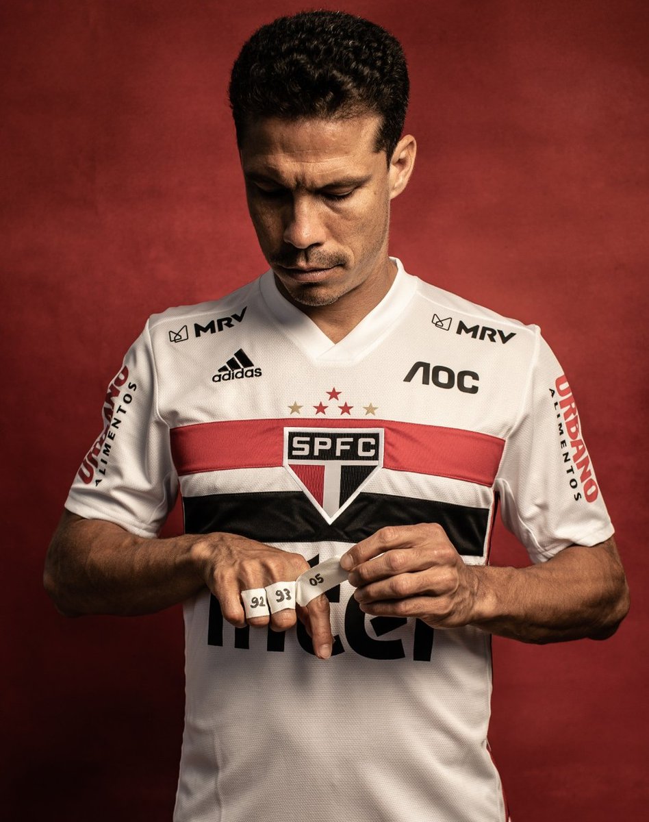 somosaopaulinos's tweet photo. Feliz aniversário, Hernanes! 🎂🇾🇪

O Profeta comemora 41 anos nesta sexta-feira. Pelo São Paulo, conquistou o Brasileirão 2007 e 2008 e o Paulistão 2021. https://t.co/zMIJxoc1Mk