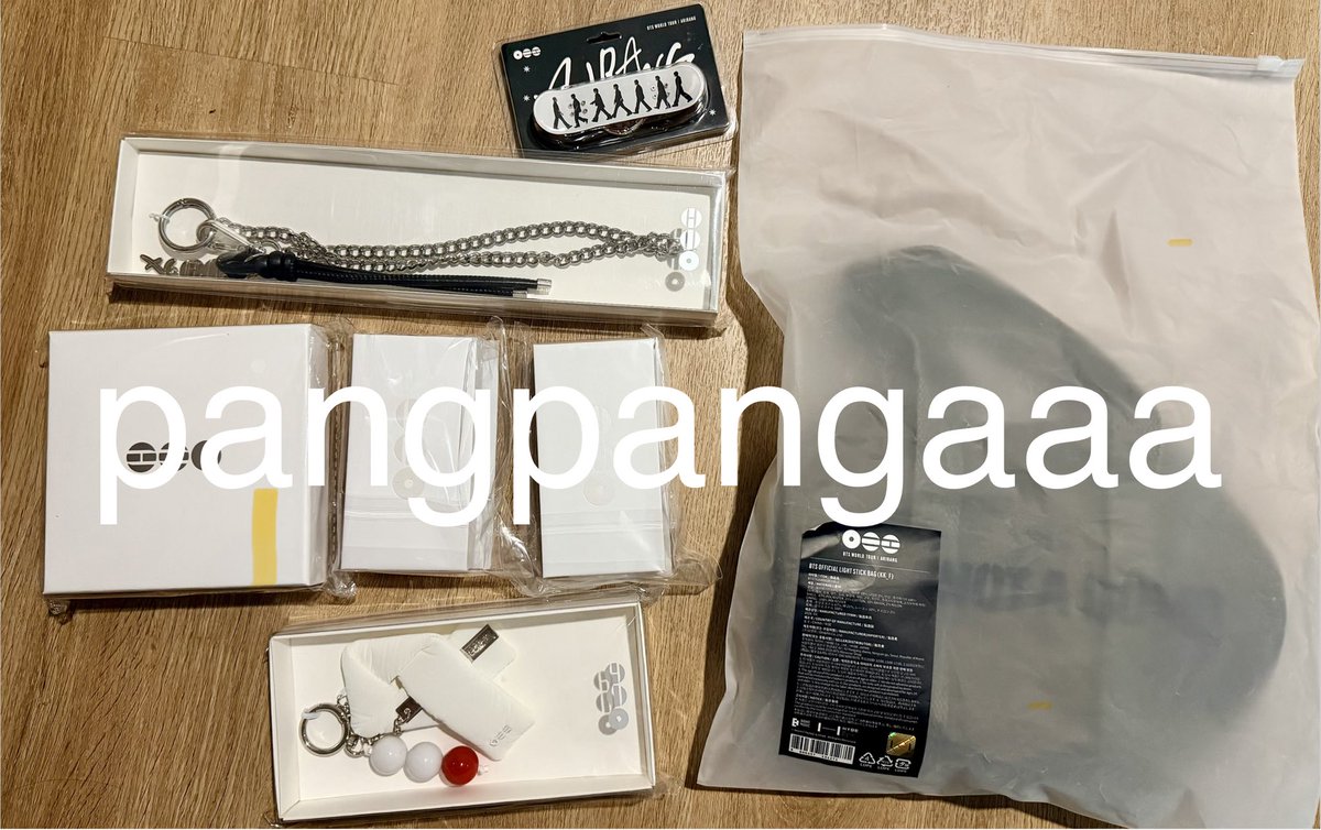 pangpangaaa's tweet photo. - mini skateboard keyring 690 (เหลือขาว)
- Link keychain 1,250
- Hair pin 1,350
- Card holder 1,390
- Message keychain 1,090 
- BTS official Light Stick Bag 1,350
รวมส่ง/พร้อมส่งทุกชิ้นงับ😍📍
#BTS_WORLDTOUR_ARIRANG_BUSAN #BTS_WORLDTOUR #ตลาดนัดbts #ตลาดนัดบังทัน https://t.co/2Mzsj6St3s